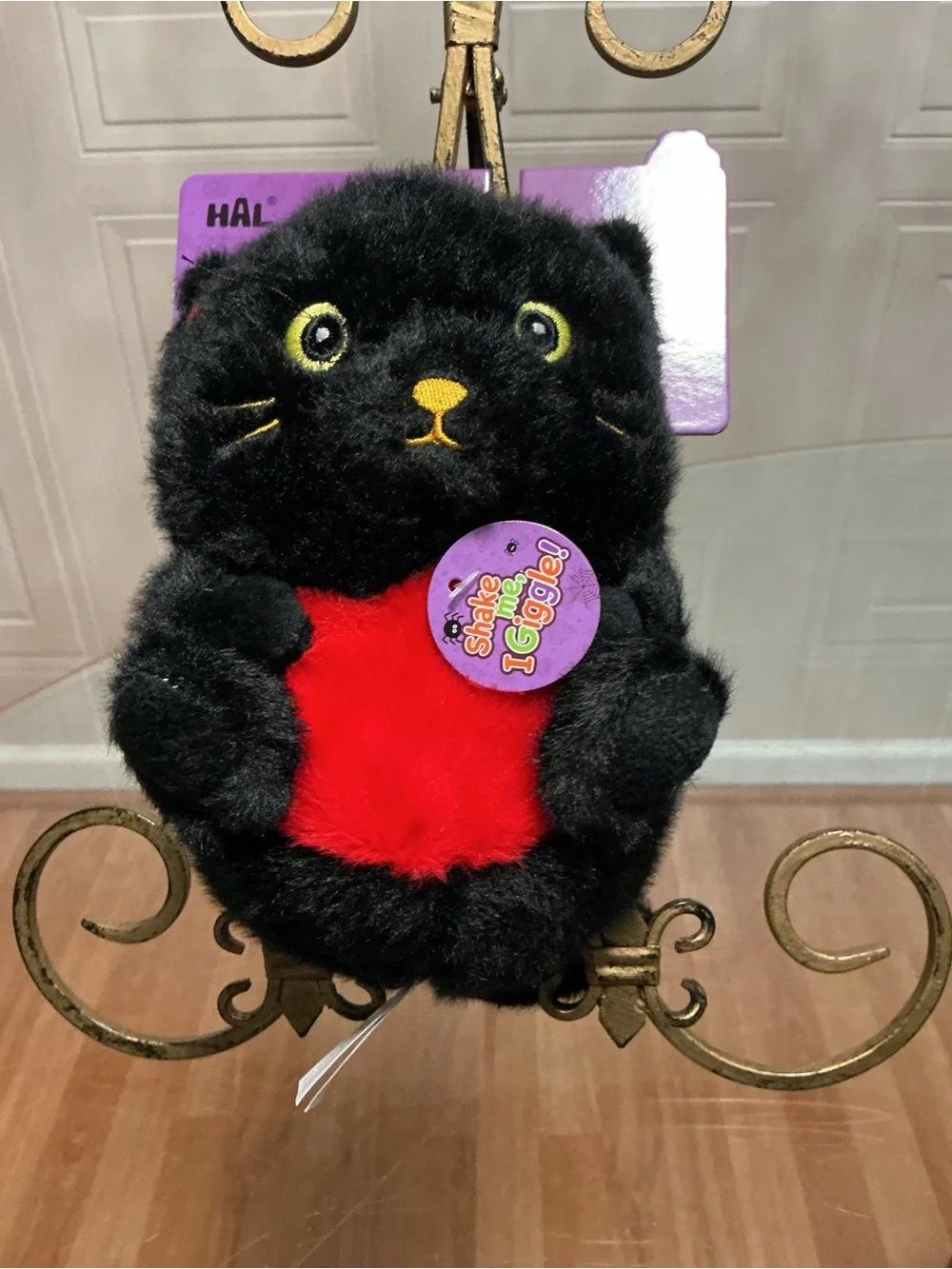 Brand New Hal Smoochy Very Cute Pet  Pals  ~ Shake Me I Giggle  Dog Toy. 8”